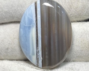 Owyhee Blue Opal cabochon: natuurlijke edelsteen voor het maken van sieraden (56,85 cts, 37 x 27 x 7 mm)