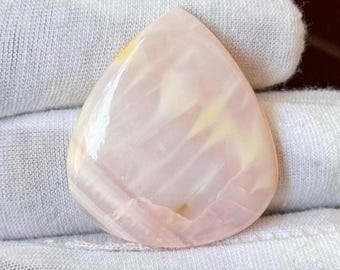 Roze opaal cabochon, natuurlijke edelsteen voor het maken van sieraden (38 x 33 x 6 mm, 45,25 karaat)