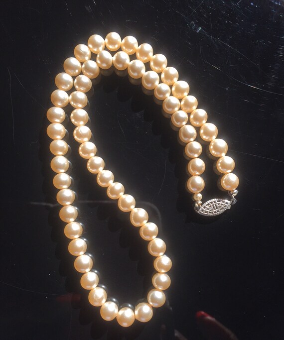 Mid Century Faux Pearl & Sterling Necklace - image 3