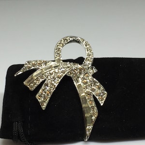 Circa 1940&#39;s Pave Clear &quot;Ice&quot; Rhinestone Brooch