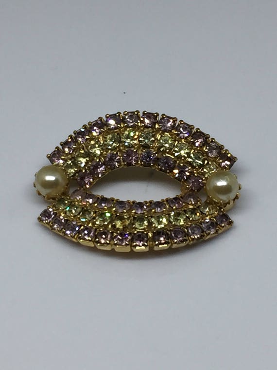 Gold Tone Rhinestone Faux Pearl Brooch circa 1950'