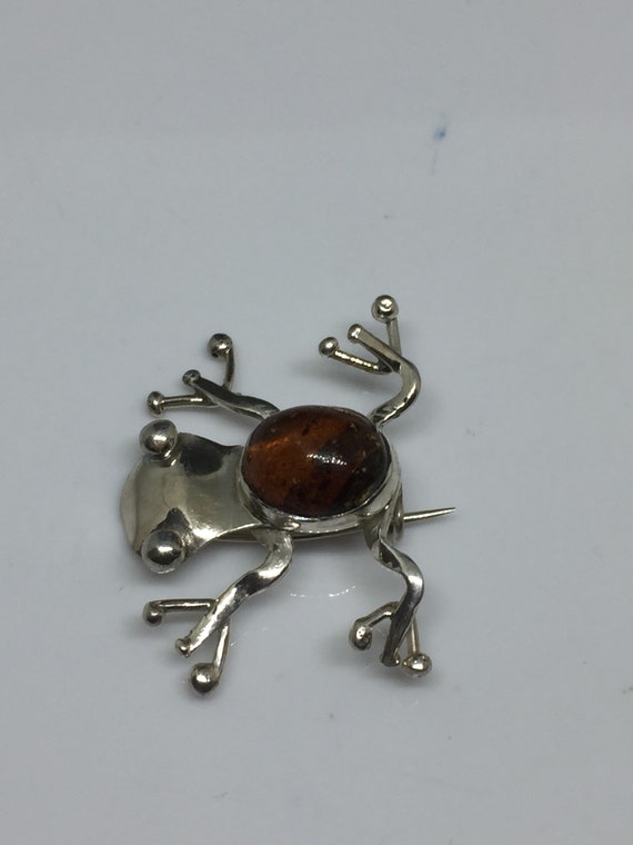 925 Sterling and Amber Rainforest Tree Frog Brooch - image 4