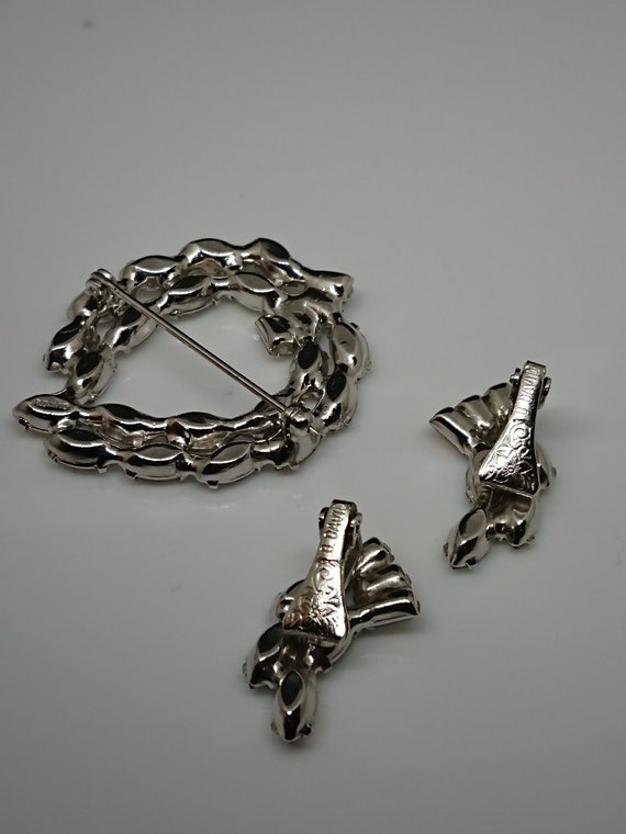 B David Clear AB Navette and Baguette Brooch & Cl… - image 4