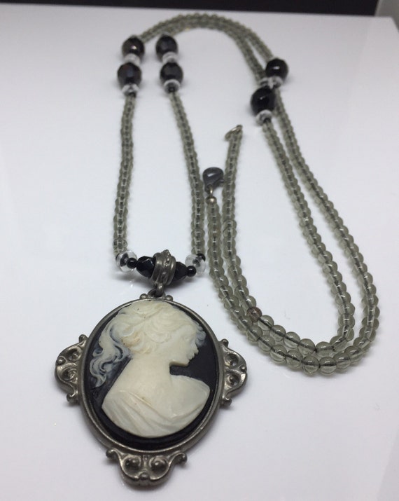 Ben Amun Victorian Cameo Necklace with Glass Bead… - image 4