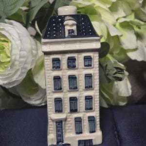 KLM Blue Delft House #74 Reguliersgrach 7 Amsterdam 2004