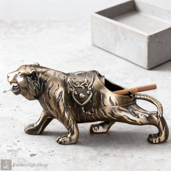 Vintage Embossed Metal Ashtray with Lid, Tiger Appearance Design for Home &  Office, Retro luxury Gifts for Smoker