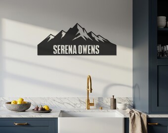Arte de pared de metal de montaña personalizado, decoración de pared con nombre personalizado, escultura de pared de naturaleza, arte rústico para el hogar, arte de aventura, letrero con nombre familiar personalizado