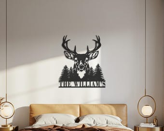 Arte de pared de metal personalizado con ciervo, letrero con nombre familiar personalizado, decoración rústica de cabaña, escultura de astas, arte mural natural, decoración de vida silvestre para el hogar.