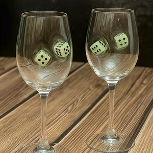 Unique Dice Wine Glass Set of 2 – Cool Gamer Gift, Casino and Poker Night Wine Glasses, Fun Barware for Wine Lovers