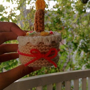 Molde de fatia de bolo de morango em crochê | Comida de brinquedo em amigurumi (Download em PDF)