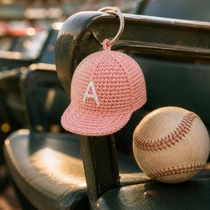 Virkad basebollkeps nyckelringsmönster, amigurumi-keps PDF-handledning (nedladdning direkt)