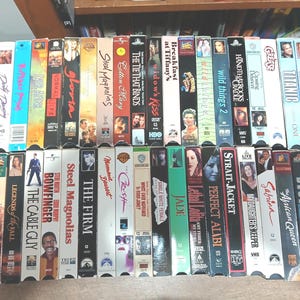 Películas VHS clásicas: elige tus favoritas / Clásicos de los 80 y 90 / Ideas de regalos para el Día de la Madre / Romance / Drama / Decoración retro