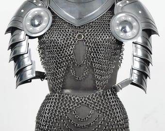 Conjunto de armadura de caballero negro para mujer, placas de acero y cota de malla, disfraz medieval para LARP y cosplay.