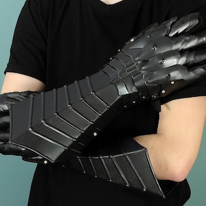 Gantelets, gants d'armure médiévale noire gravés pour homme, GN, costume de cosplay, armure de plaques fantastique
