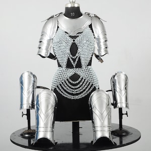Middeleeuws vrouwelijk ridderharnaspak, stalen LARP-cosplaykostuum