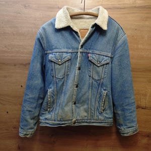 Vintage Levi's sherpatruckerjack met rode tabs | 1987 | Gemiddeld | 100% katoen