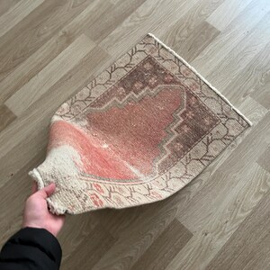 Gedempt tapijt 2 x 3, decoratief tapijt, klein vintage tapijt, Turks tapijt bleek, deurmattapijt, Oushak-tapijt, wollen tapijt, handgemaakt tapijt, vervaagd tapijt afbeelding 13