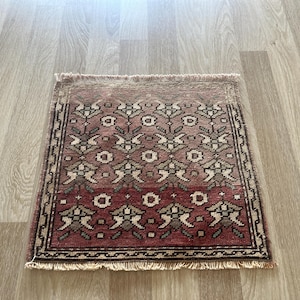 2x2 Square rug, Antique small rug, Mini vintage rug, Turkish rug, Rustic rug, Bathroom rug, In door mat rug, Wool rug, Natural rug