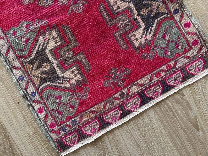 Anatolian rug small, Turkish rug 2x3, Wool rug, Hand knotted rug, Vintage rug, Antique rug, Geometric rug, Woven rug, Low pile rug, Mini rug image 3