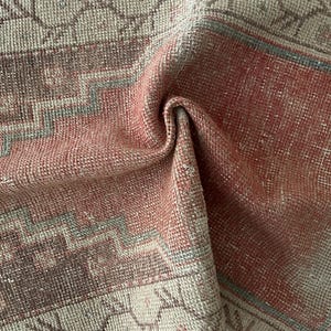 Gedempt tapijt 2 x 3, decoratief tapijt, klein vintage tapijt, Turks tapijt bleek, deurmattapijt, Oushak-tapijt, wollen tapijt, handgemaakt tapijt, vervaagd tapijt afbeelding 1