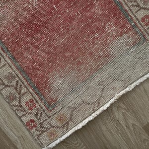 Gedempt tapijt 2 x 3, decoratief tapijt, klein vintage tapijt, Turks tapijt bleek, deurmattapijt, Oushak-tapijt, wollen tapijt, handgemaakt tapijt, vervaagd tapijt afbeelding 4