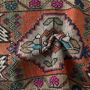 Vintage rug 2x3, Small rug, 1X3 turkish rug, Wool on cotton rug, Hand knotted rug, Oushak rug, Tiny rug, Mini rug, Tribal rug, Bath rug