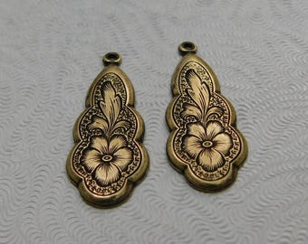 1 pc LuxeOrnaments Oxidized Brass Filigree Flower 2 Ring Pendant 37x21mm G-06831-B