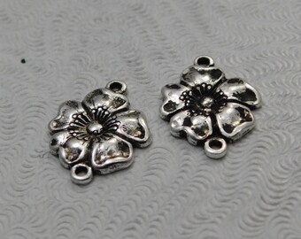 Small Antiqued Sterling Silver Plated Brass Filigree Dogwood Flower Stamping 2 Loop Connector (2 pc) 14x11mm G-5849-S