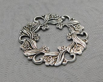 Oxidized Sterling Silver Plated Stamping Wreath Focal 1 pc 29mm AT-93-S