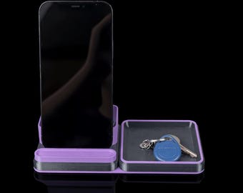 Organizzatore da scrivania modulare stampato in 3D: supporto per telefono, vassoio, configurazione minimalista dello spazio di lavoro.