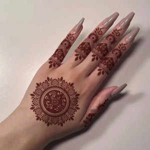 Floral Henna Temporary Tattoo: Mandala Mehndi Design