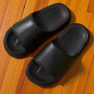 Women&#39;s Lightweight Platform Slippers | Soft Non-Slip Beach Flip Flops | Comfortable Indoor & Shower Slides | Couples Sandals