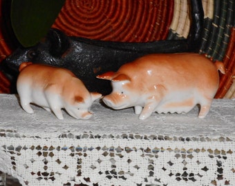 Vintage Bone China Mother Pig and Piglet. Unmarked. Miniatures. Salmon and White Color.