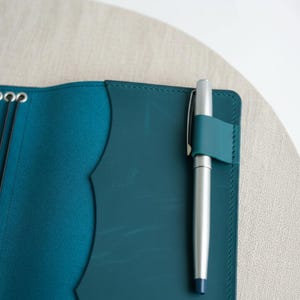 Housse pour ordinateur portable de voyage 100 % cuir véritable, ordinateur portable personnalisé, housse pour ordinateur portable avec poches, housse pour journal intime avec porte-stylo image 8