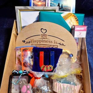 Abundance Geschenkbox - Geldmagnet, Manifestations Journal, Kerze, Reed Diffuser & Wohlstands Ritual Set