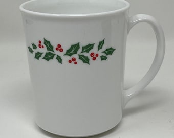 Set of 4 Corning USA Holly Berry Christmas Coffee Mug Microwave Safe