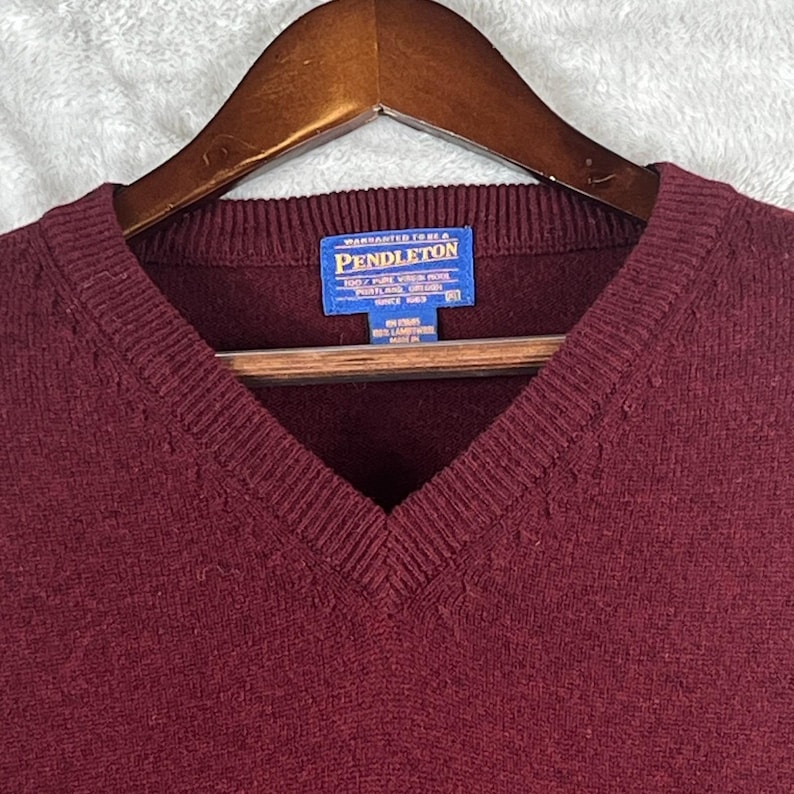 VTG Pendleton Mens XL 100% Lambswool V Neck Sweater Burgundy Oxblood USA Style image 2