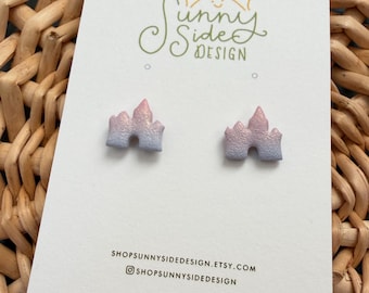 Pendientes inspirados en el Castillo de Disneyland / Pendientes de arcilla polimérica de Disney / Pendientes hechos a mano del Castillo de Disney