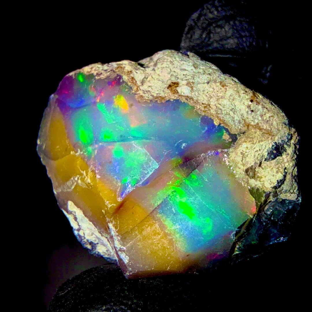 Eolw Ethiopian Black Fire Opal Rough, Natural Opal Gemstone 23 Ct 22x18x13 ...