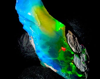 14-karatowy etiopski czarny opal surowy, naturalny opal ognisty, kamień szlachetny 26x14x10 mm