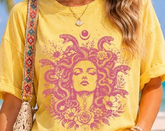 Vintage Medusa Feminist Tee | Retro Pop Art Empowerment Shirt | Greek Mythology Patriarchy Rebel Gift for Her
