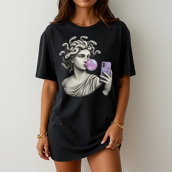 Medusa Bubblegum Selfie Greek Mythology Feminist Icon T-Shirt History Legend Funny Pop Art T-shirt