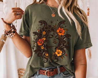 Vintage Medusa Feminist Tee | Retro Pop Art Empowerment Shirt | Greek Mythology Patriarchy Rebel Gift for Her