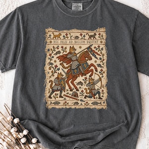 Bayeux Tapestry Cats 1066 Battle of Hastings Funny T-shirt, Medieval Marginalia Cats & History Lovers Normans LARP Renaissance Faire Shirt