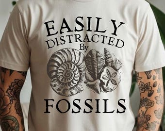 Fossils T-shirt, Archaeology Geology Rock Lover T-Shirt - Gift for Geologist Ancient Civilisations Historian Archaologist History Tee