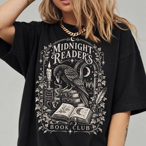 Dark Romance Raven Halloween Reading T-shirt, Bookish Fantasy Club Reader Booktok Book Lover Gift Shirt Dark Romantasy Tee