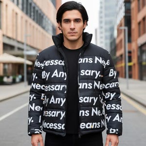 Handgjord svart täckjacka för män | Anime-inspirerad streetwear-kappa | Handgjorda vinterkläder med modemotiv