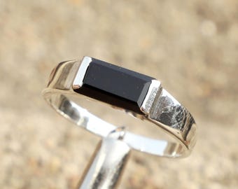Handgemaakte herenring van zwarte onyx, 925 sterlingzilver rechthoek staaf verlovingscadeau voor hem