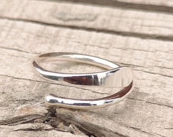 Adjustable Sterling Silver Wrap Ring: Minimalist Swirl Design