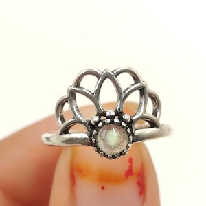 Blue Labradorite Ring, 925 Silver Ring, Silver Jewelry, Labradorite Jewelry, Handmade Ring, Dainty Ring, Round Stone, Silver Gift Ring, Mom
